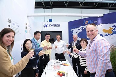 Kautex Duitsland verseker volgende-generasie KBB100D-bestelling van Amerikaanse kliënteradius by K2025