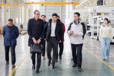 Werk saam vir ontwikkeling, werk wêreldwyd saam – Piovan Global se uitvoerende hoof besoek Jwell Machinery