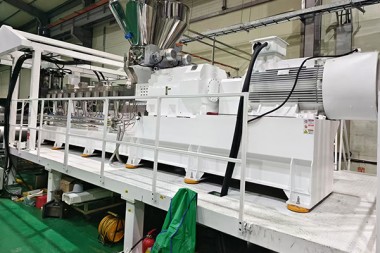 Suksesvolle inbedryfstelling van GAG Dekoratiewe Plaat Ekstrusielyn in Suid-Korea